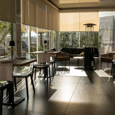 Building Hotel Teverola Екстер'єр фото
