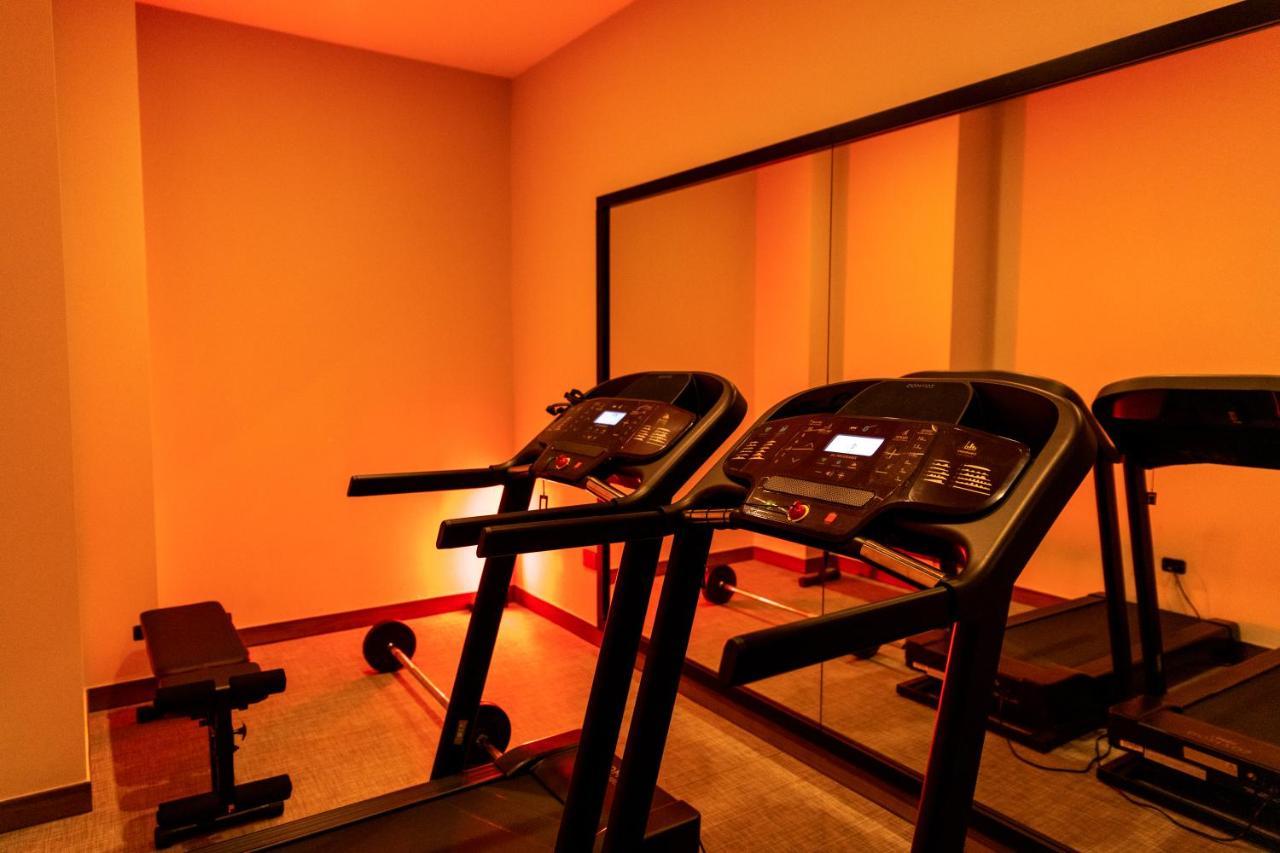 Building Hotel Teverola Екстер'єр фото